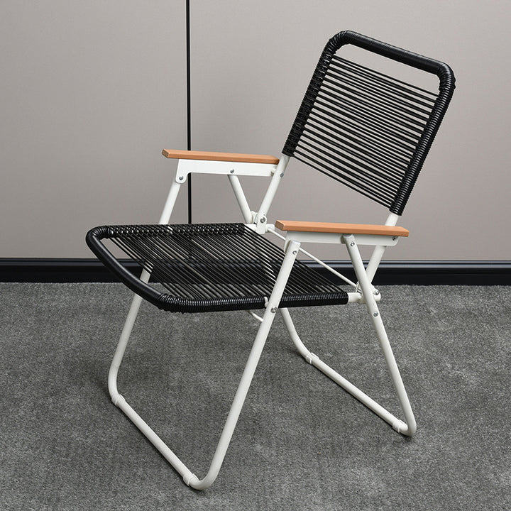 Moderner minimalistischer quadratischer rechteckiger PE Rattan Buchenholz Eisenrohr Weben Klappbarer Campingstuhl Rückenlehne Armlehne für den Außenbereich 