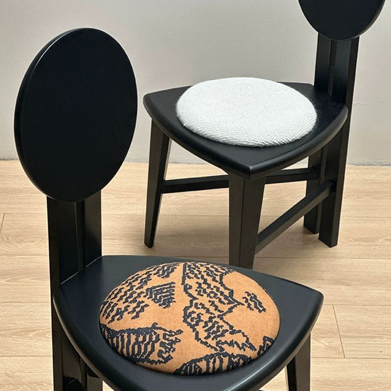 Silla de comedor contemporánea retro trapezoidal de terciopelo y madera de roble con respaldo sin brazos para comedor y cocina 