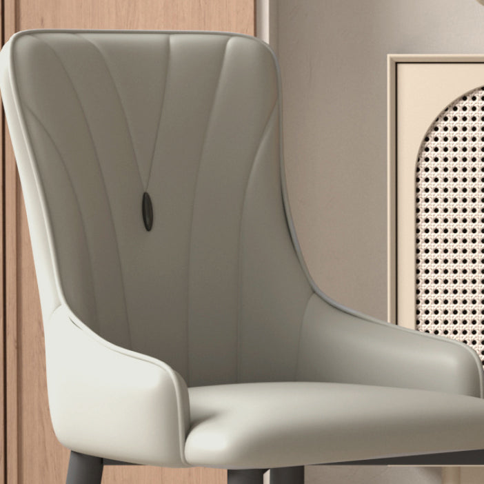 Chaise de salle à manger contemporaine nordique carrée en cuir anti-rayures, acier au carbone et fer, avec dossier et accoudoirs, pour salle à manger et cuisine 