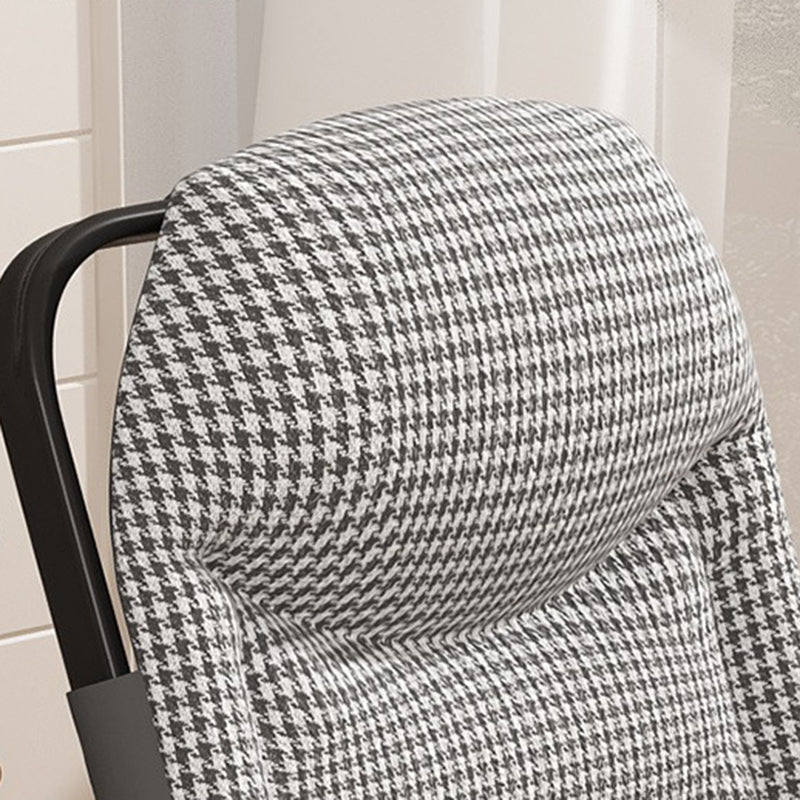 Moderner minimalistischer quadratischer rechteckiger Klappsessel aus Baumwoll-Leinen-Mischgewebe, Kunstfaser, Polyesterfaser und Eisen mit Rückenlehne und Armlehnen für das Wohnzimmer 