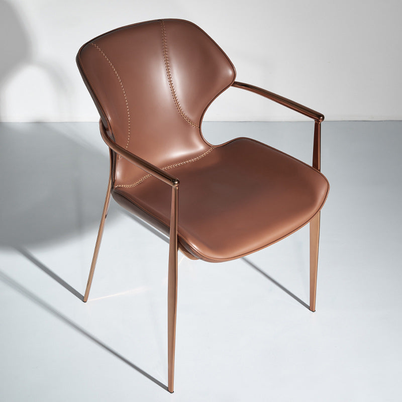 Chaise de salle à manger contemporaine nordique carrée rectangulaire en cuir de selle et acier inoxydable avec dossier et accoudoirs pour salle à manger et cuisine 