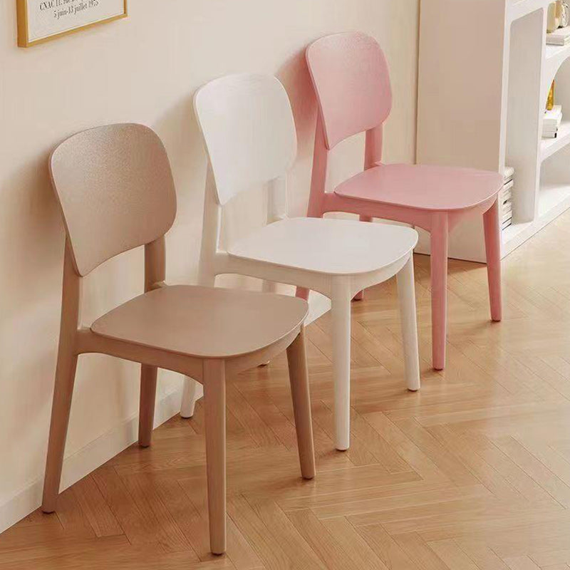 Silla de comedor contemporánea escandinava PP cuadrada con respaldo apilable para comedor 