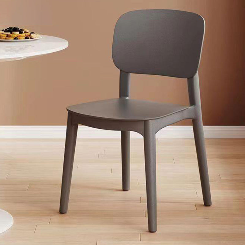 Silla de comedor contemporánea escandinava PP cuadrada con respaldo apilable para comedor 