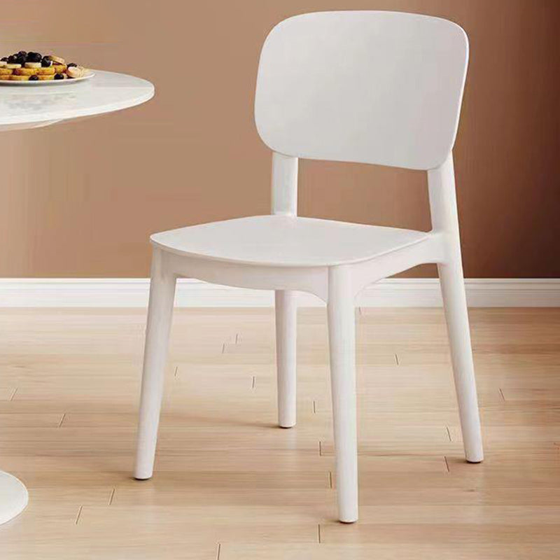 Silla de comedor contemporánea escandinava PP cuadrada con respaldo apilable para comedor 