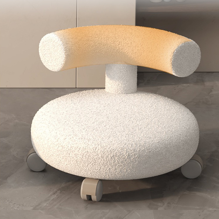 Moderner nordischer niedriger Hocker in C-Form mit Rückenlehne aus Sherpa-Stoff, Holz und Schaumstoff, rund und beweglich, für das Wohnzimmer 