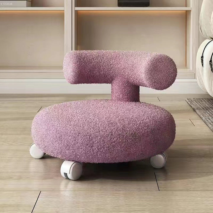 Moderner nordischer niedriger Hocker in C-Form mit Rückenlehne aus Sherpa-Stoff, Holz und Schaumstoff, rund und beweglich, für das Wohnzimmer 