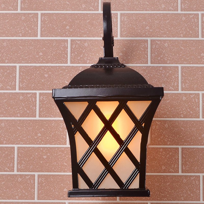 Lámpara de Aplique de Pared Estilo Linterna de 1 Luz de Aluminio y Vidrio Impermeable Tradicional Europea para Patio y Jardín Exterior 