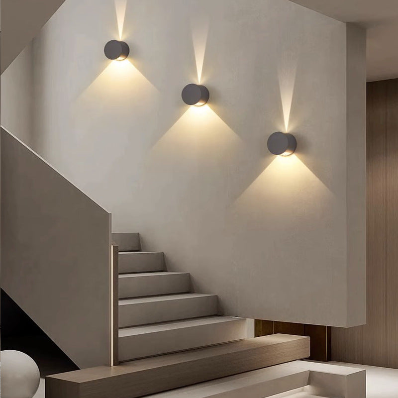 Moderne minimalistische Aluminium runde dreieckige Balken LED-Wandleuchte für den Flur 