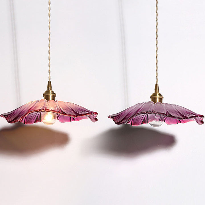 Traditional Vintage Brass &amp; Glass Petal-Shaped Shade 1-Light Pendant Light For Bedroom &amp; Living Room