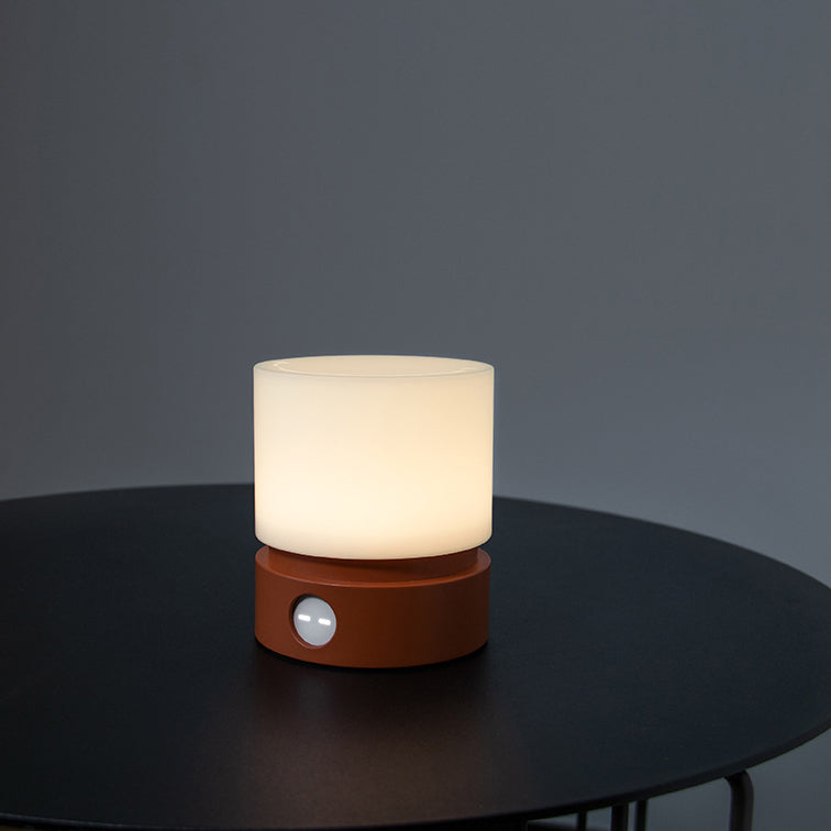 Lámpara de mesa LED cilíndrica de sílice ABS HIPS recargable temporizador nórdico contemporáneo luz nocturna para mesita de noche 