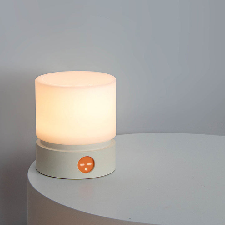 Lámpara de mesa LED cilíndrica de sílice ABS HIPS recargable temporizador nórdico contemporáneo luz nocturna para mesita de noche 