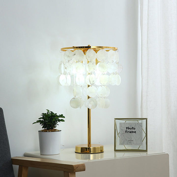 Lampe de table contemporaine scandinave ronde en coquillage naturel et fer avec 1 lumière pour chambre à coucher 