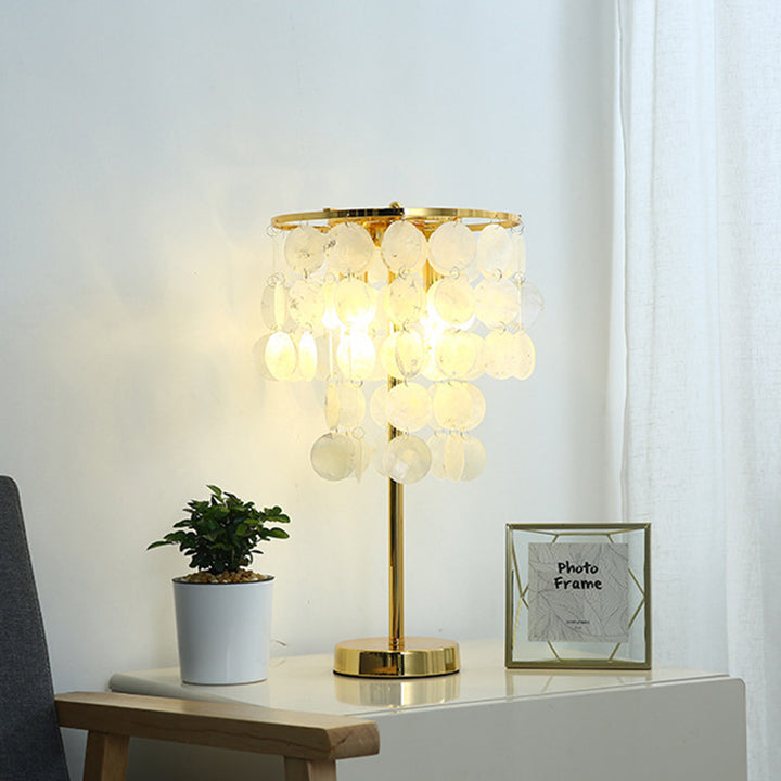 Lampe de table contemporaine scandinave ronde en coquillage naturel et fer avec 1 lumière pour chambre à coucher 