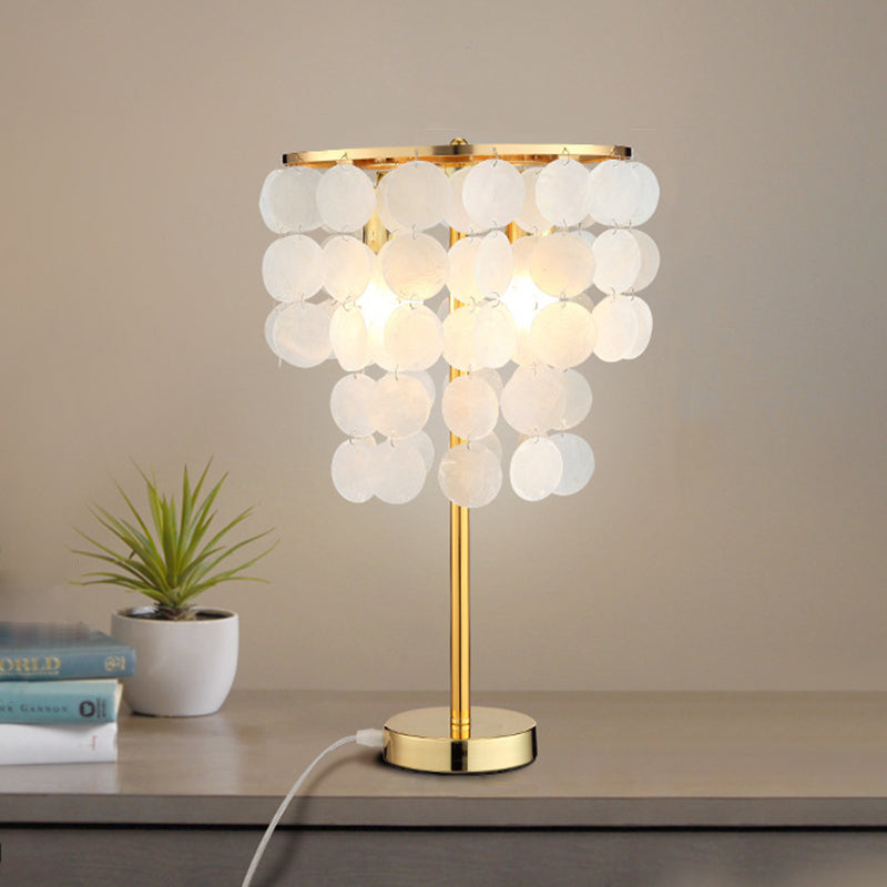 Lampe de table contemporaine scandinave ronde en coquillage naturel et fer avec 1 lumière pour chambre à coucher 
