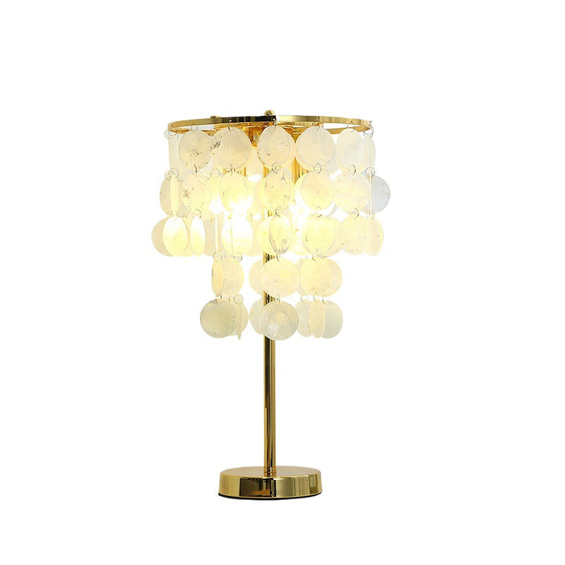 Lampe de table contemporaine scandinave ronde en coquillage naturel et fer avec 1 lumière pour chambre à coucher 