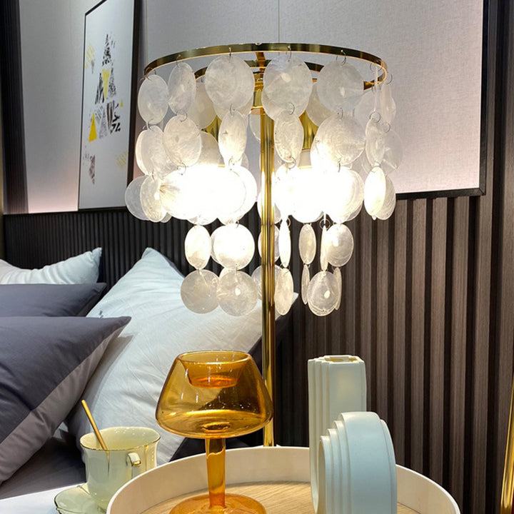 Lampe de table contemporaine scandinave ronde en coquillage naturel et fer avec 1 lumière pour chambre à coucher 