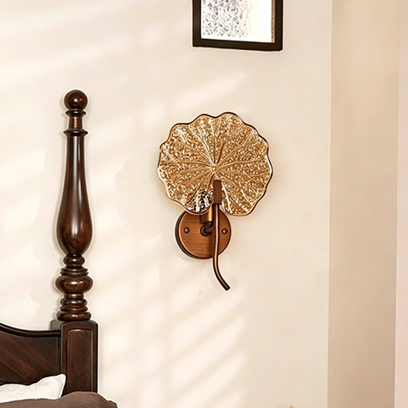 Traditional Vintage Round Glass Iron 1-Light Lotus-Shaped Wall Sconce Lamp For Bedroom