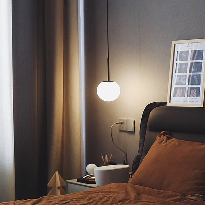 Suspension lumineuse moderne minimaliste en fer et verre rond à 1 lumière pour salon 