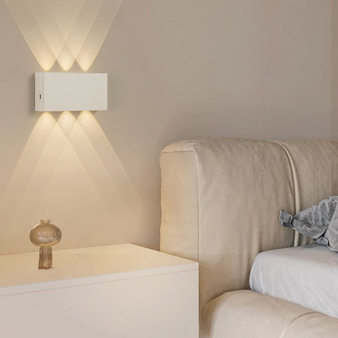 Moderne minimalistische rechteckige Aluminium-Eisen-LED-Wandleuchte für das Schlafzimmer 