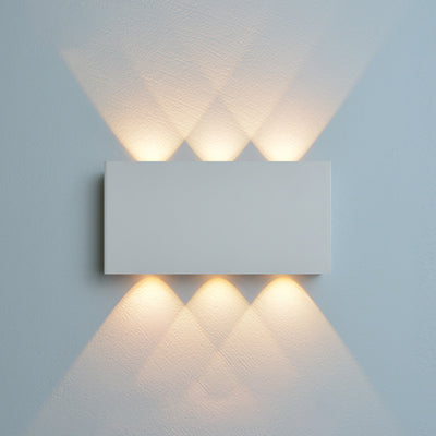 Moderne minimalistische rechteckige Aluminium-Eisen-LED-Wandleuchte für das Schlafzimmer 