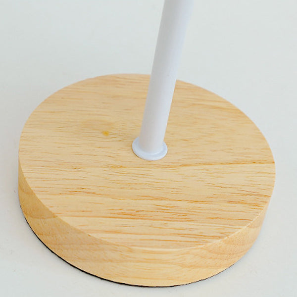 Moderne minimalistische trapezförmige Tischlampe aus massivem Holz mit Stoff und LED für das Schlafzimmer 