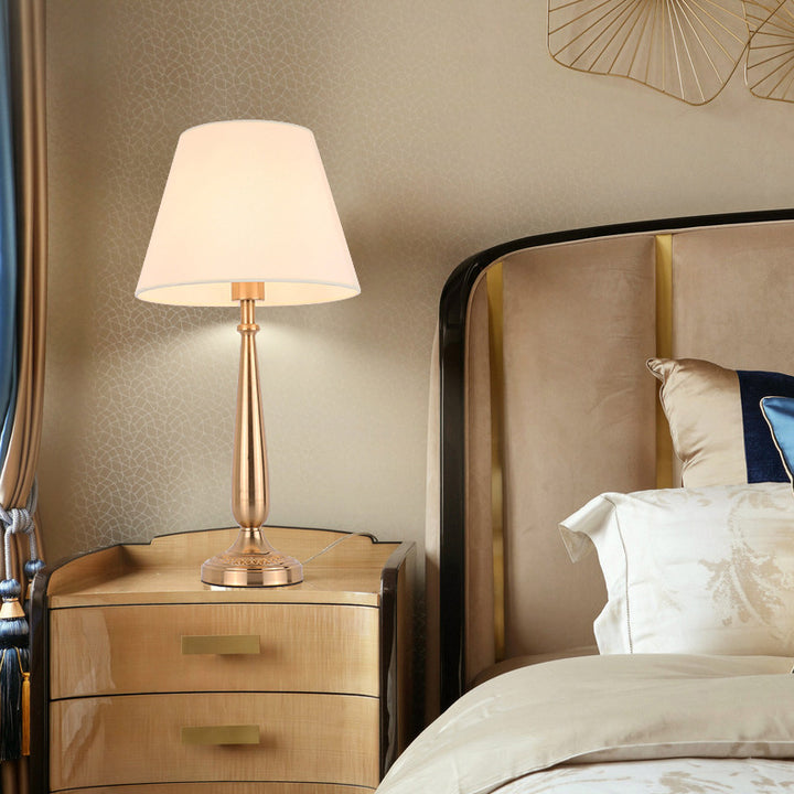 Zeitgenössische skandinavische Blumen-Eisenstoff 1-Licht Tischlampe für das Schlafzimmer 