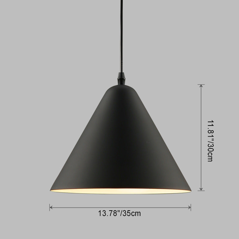 Suspension lumineuse moderne minimaliste en forme de cône triangulaire en fer et aluminium à 1 lumière pour salle à manger 