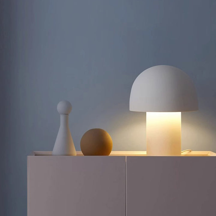 Moderne minimalistische Pilz-Eisen-Acryl 1-Licht-Tischlampe für das Schlafzimmer 