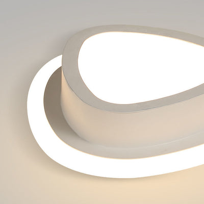 ضوء سقف LED مثبت بمساحة مربعة مثلثة من الألومنيوم والأكريليك والحديد لغرفة النوم بتصميم عصري بسيط 