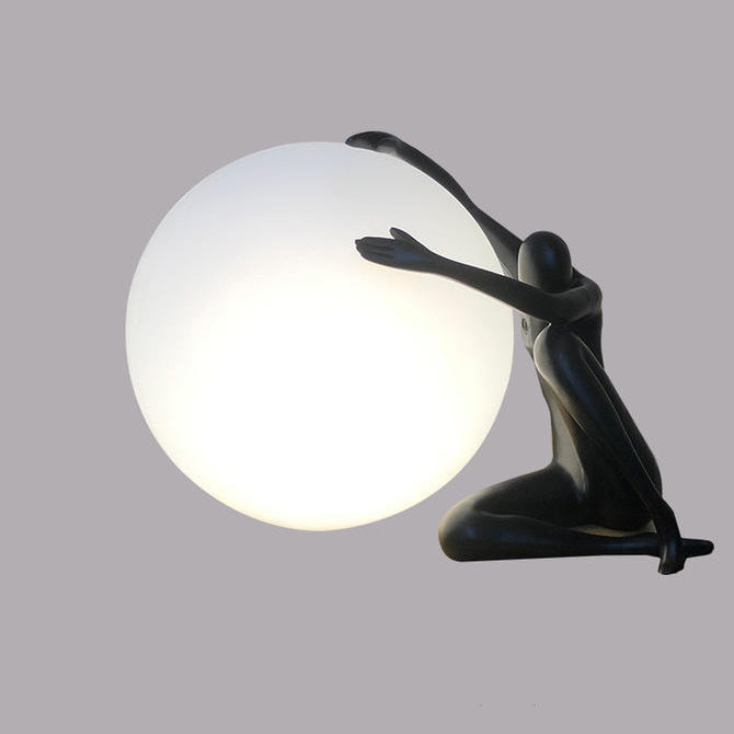 Moderne Art-Déco-Person, die einen Sitzball umarmt, Harz PE 1-Licht Tischlampe für das Schlafzimmer 