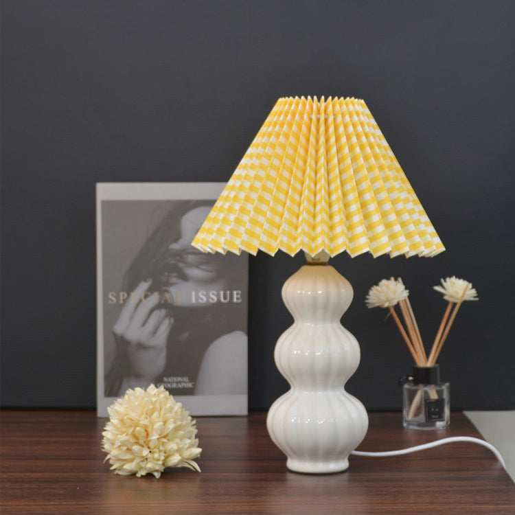 Moderne Art Deco Kegelförmige Kürbis-Keramik PP 1-Licht Tischlampe für das Schlafzimmer 
