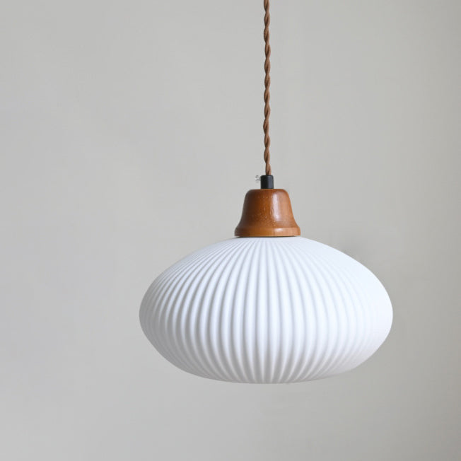 Moderne minimalistische elliptische Halbkreis-Keramik-Eisen-Holz 1-Licht-Pendelleuchte für das Schlafzimmer 