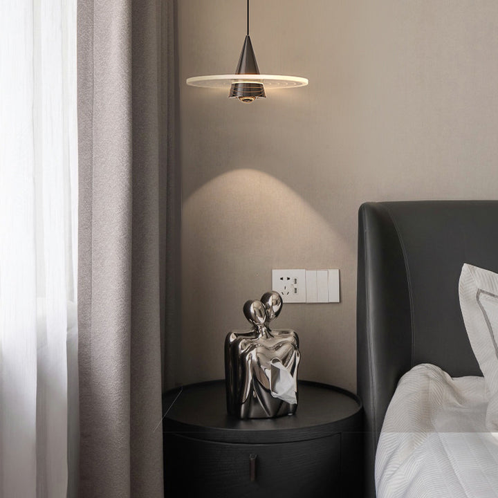 Moderne minimalistische dreieckige Ringzylinder-Hardware-Acryl-LED-Pendelleuchte für das Schlafzimmer 