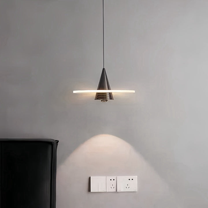Moderne minimalistische dreieckige Ringzylinder-Hardware-Acryl-LED-Pendelleuchte für das Schlafzimmer 