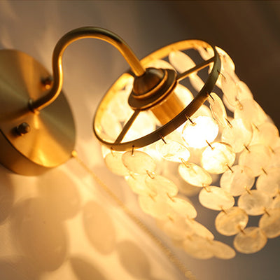 Contemporary Luxury Shell Round Base Crystal Iron 1-Light Wall Sconce Lamp For Bedroom