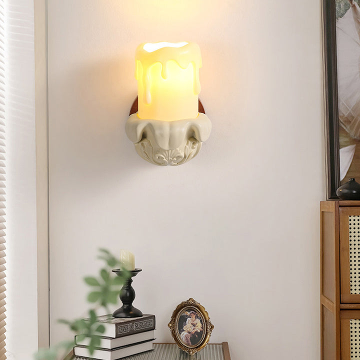 Candelabro de pared de 1 luz de resina de madera francesa tradicional con vidrio tallado para dormitorio y sala de estar 