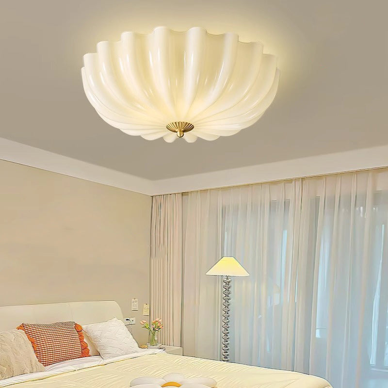 Plafonnier traditionnel français en laiton et verre avec abat-jour en forme de pétale 3/4 lumières pour chambre et salon 