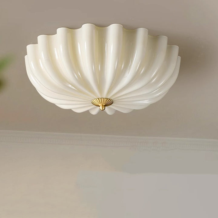 Plafonnier traditionnel français en laiton et verre avec abat-jour en forme de pétale 3/4 lumières pour chambre et salon 