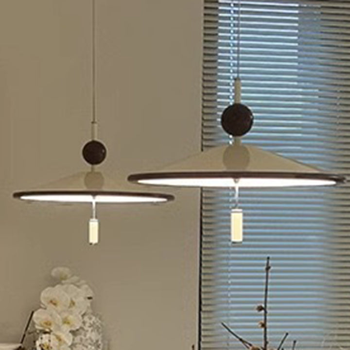 Lustre LED en forme de parapluie en fer, aluminium et acrylique de style moderne du milieu du siècle pour chambre et salon 