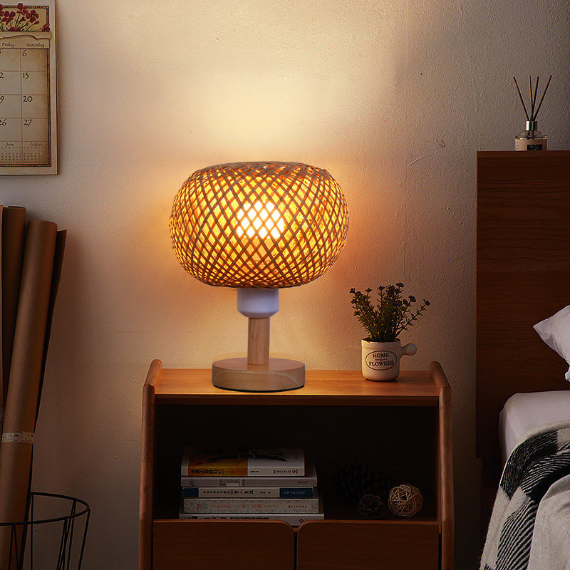 Lampe de table ronde en bois rustique traditionnel et bambou tissé creux à 1 lumière pour chambre et salon 