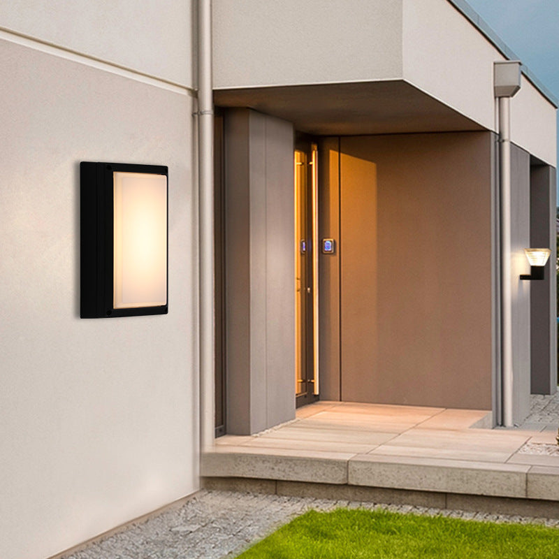 Moderne minimalistische Aluminium- & PC-rechteckige wasserdichte LED-Außenwandleuchte für Terrasse & Balkon 