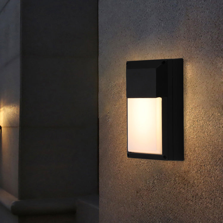 Moderne minimalistische Aluminium- & PC-rechteckige wasserdichte LED-Außenwandleuchte für Terrasse & Balkon 