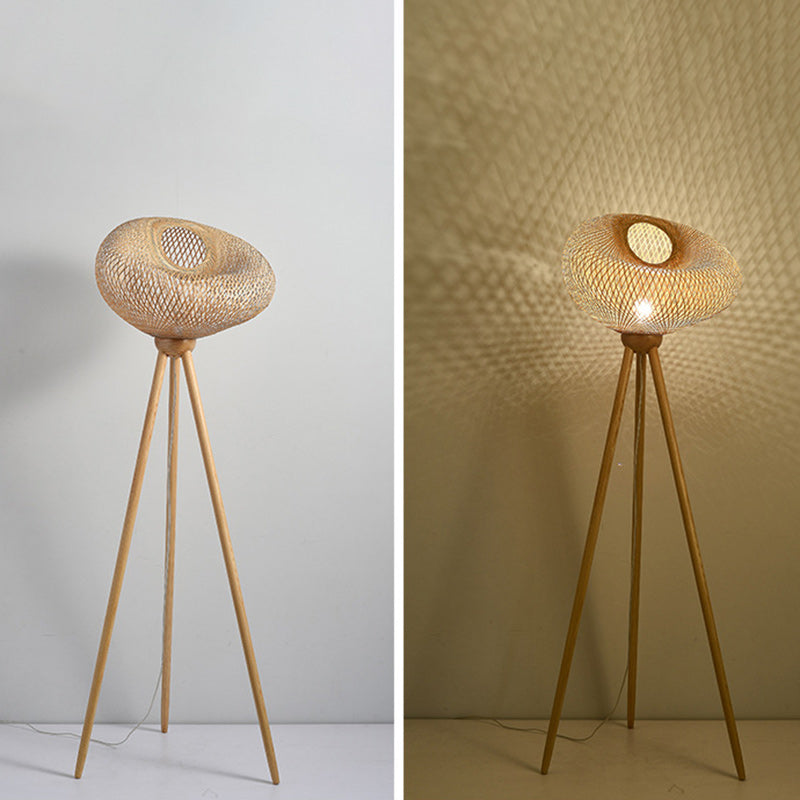 Lampe de sol traditionnelle japonaise en bambou et bois avec base de trépied irrégulière ronde à 1 lumière pour chambre et salon 