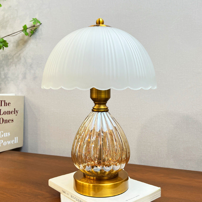 Lámpara de mesa de 1 luz con pantalla de cúpula de vidrio Art Deco moderna y base ovalada para sala de estar 
