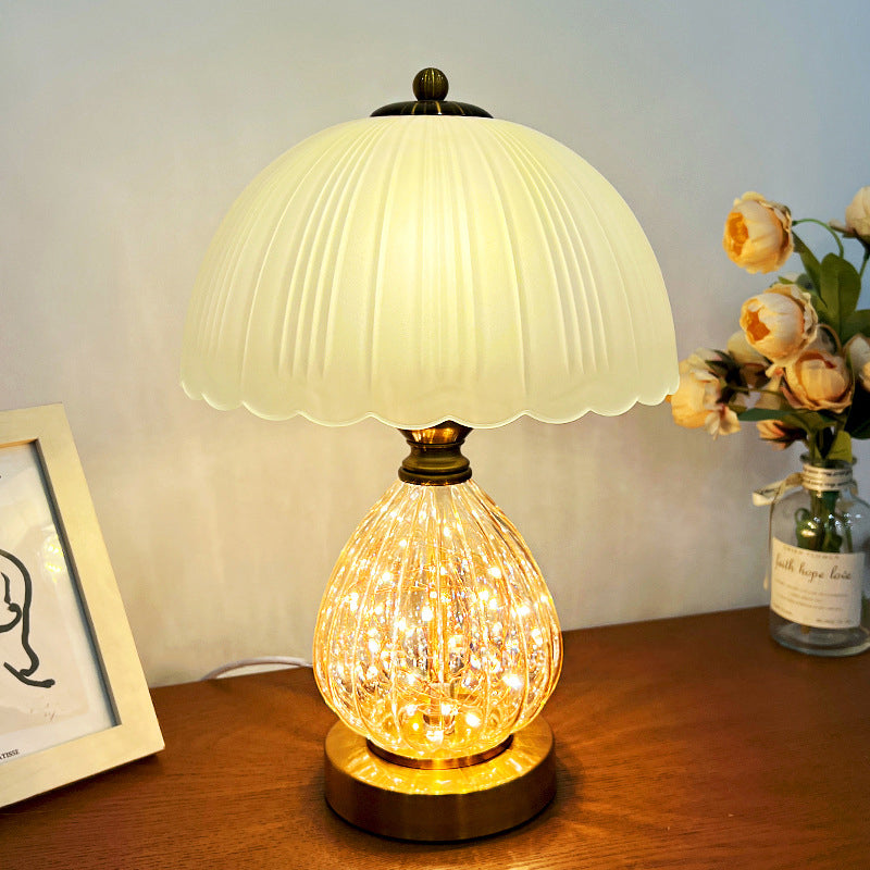 Lámpara de mesa de 1 luz con pantalla de cúpula de vidrio Art Deco moderna y base ovalada para sala de estar 
