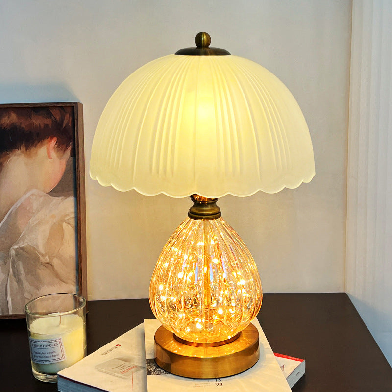 Lámpara de mesa de 1 luz con pantalla de cúpula de vidrio Art Deco moderna y base ovalada para sala de estar 
