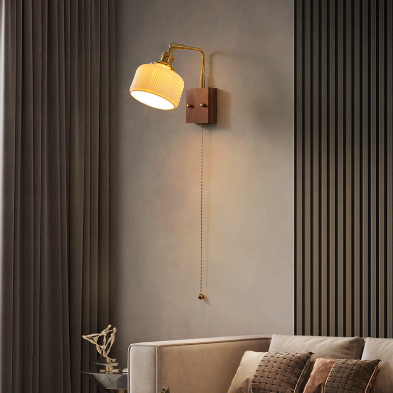 Traditional Vintage Brass &amp; Walnut Pleated Fabric Ceramic Shade 1-Light Wall Sconce Lamp For Bedroom &amp; Living Room