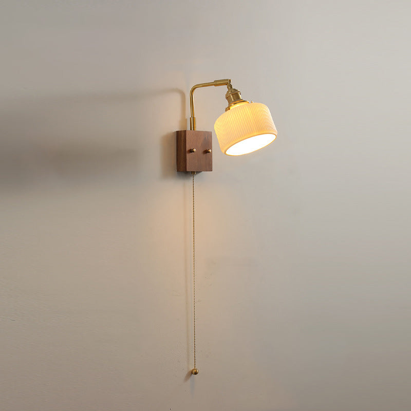 Traditional Vintage Brass &amp; Walnut Pleated Fabric Ceramic Shade 1-Light Wall Sconce Lamp For Bedroom &amp; Living Room