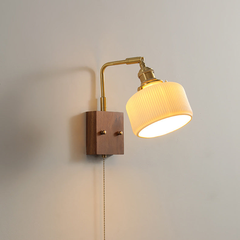Traditional Vintage Brass &amp; Walnut Pleated Fabric Ceramic Shade 1-Light Wall Sconce Lamp For Bedroom &amp; Living Room
