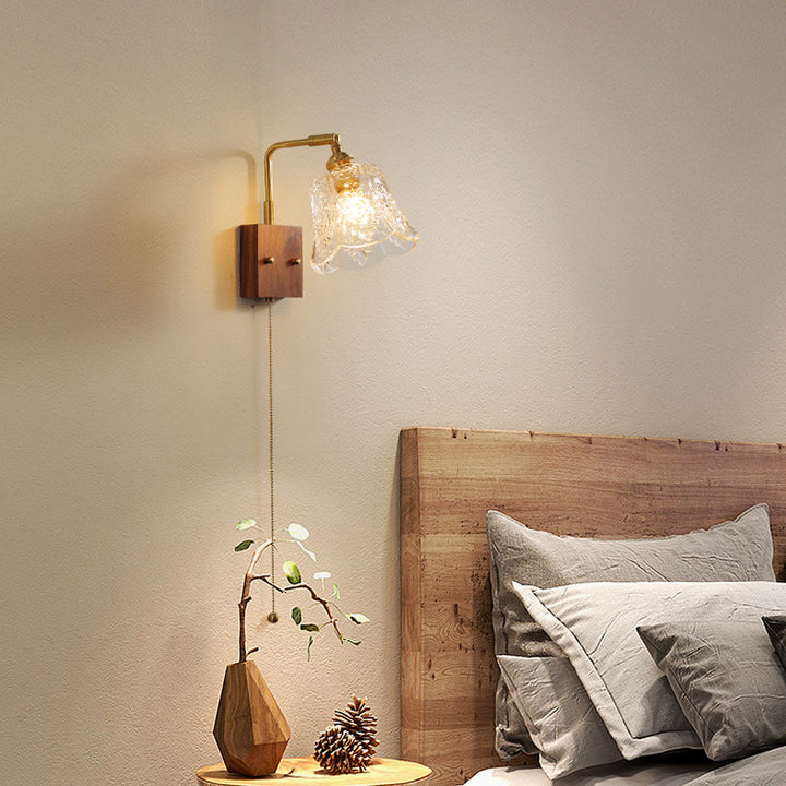 Traditional Vintage Brass &amp; Walnut Rose-Textured Glass 1-Light Wall Sconce Lamp For Bedroom &amp; Living Room